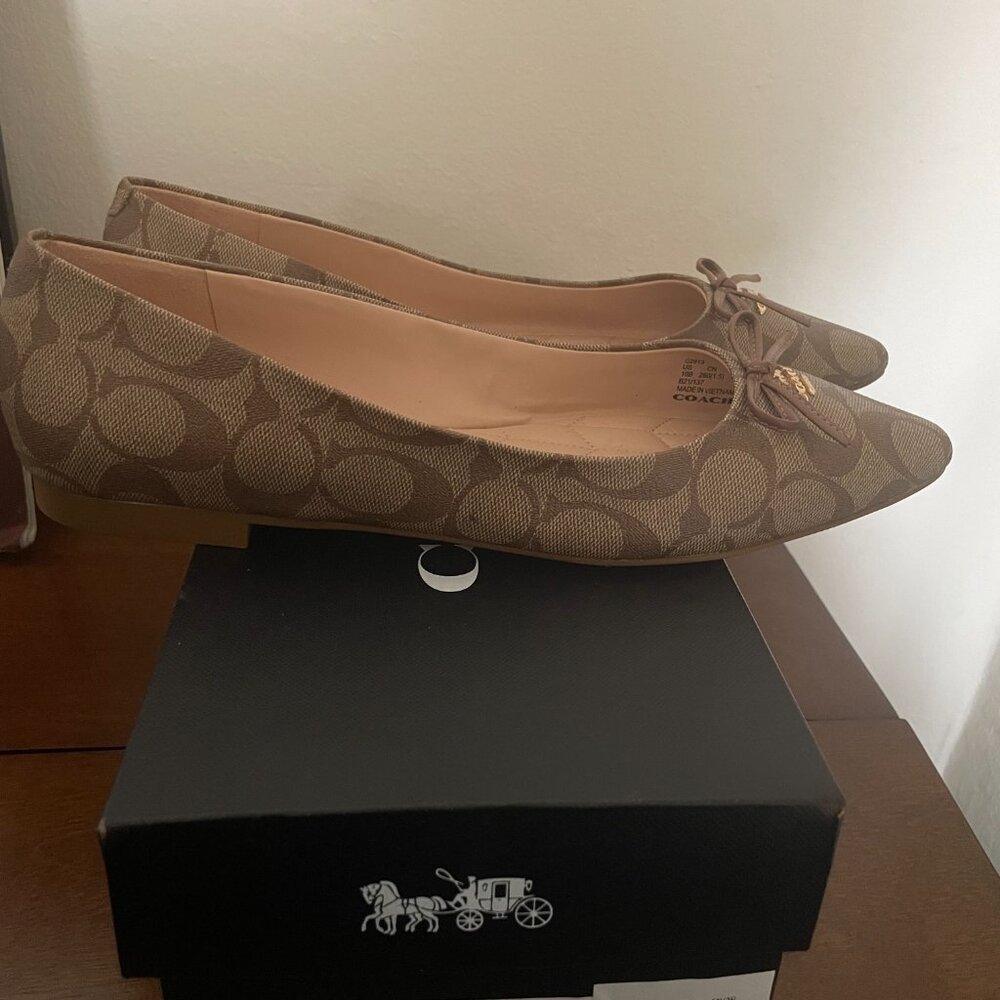 Coach flats - Picture 2 of 2